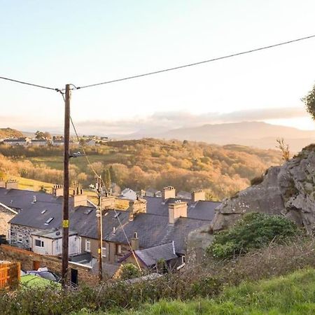 Cosy Terrace Cottage Built Into The Mountain Side. Blaenau Ffestiniog Exteriér fotografie
