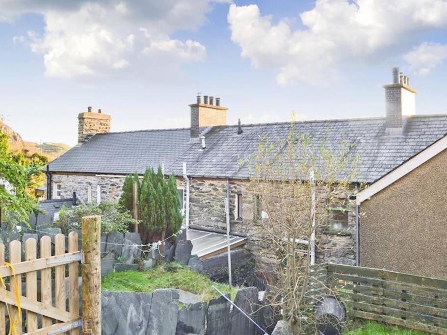 Cosy Terrace Cottage Built Into The Mountain Side. Blaenau Ffestiniog Exteriér fotografie