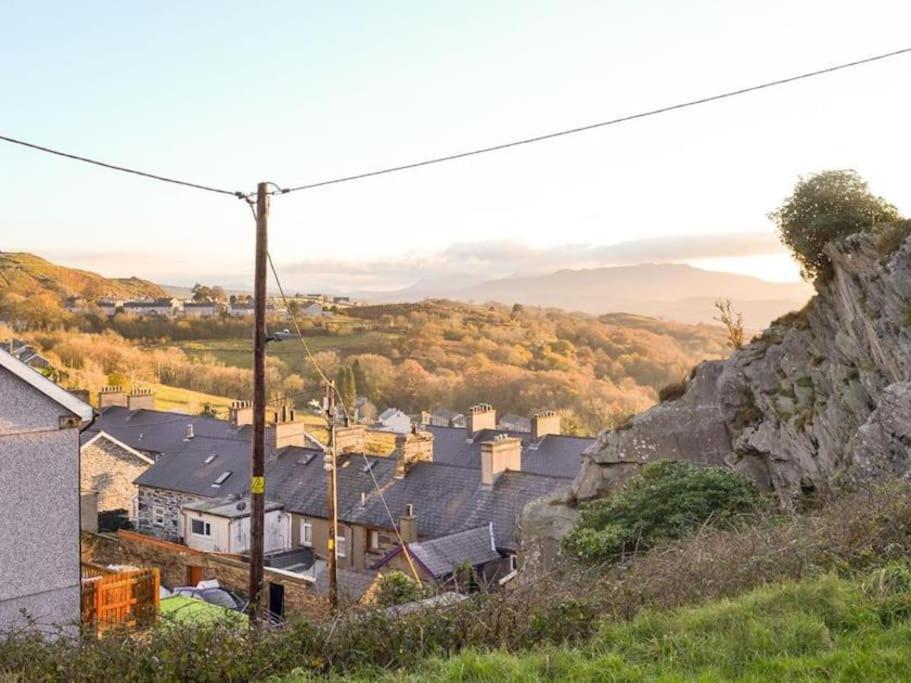 Cosy Terrace Cottage Built Into The Mountain Side. Blaenau Ffestiniog Exteriér fotografie