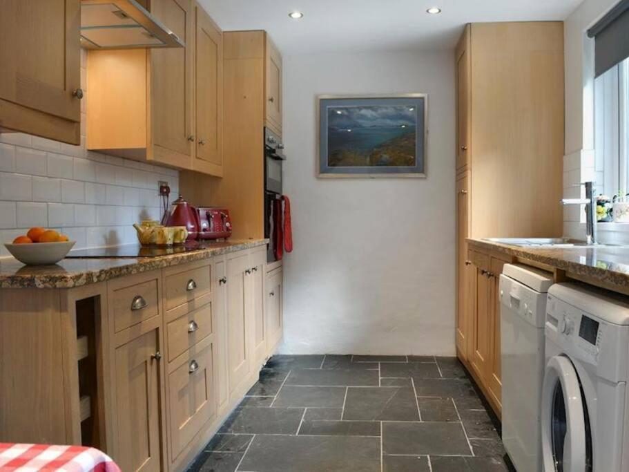 Cosy Terrace Cottage Built Into The Mountain Side. Blaenau Ffestiniog Exteriér fotografie